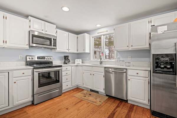 Photo 9 of Del Mar #17760 - Cozy Bungalow Close to Downtown!