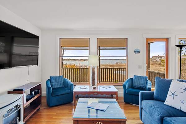 Photo 8 of Del Mar #16694 - Sweeping Views, 150 Yards to Private Beach!