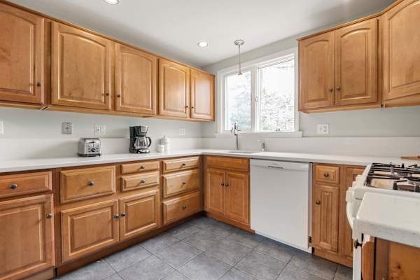 Photo 8 of Del Mar #14525 - 2 Miles to Coast Guard Beach!