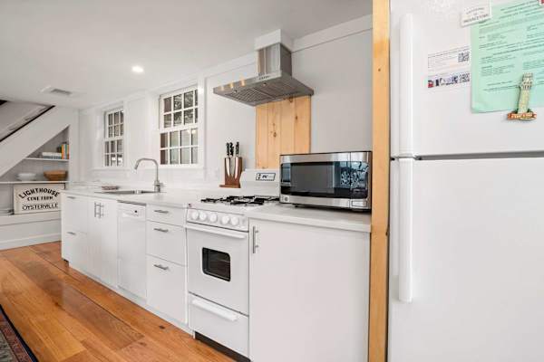 Photo 9 of Del Mar #11101 - Private Garden, Central AC, Dog Friendly!