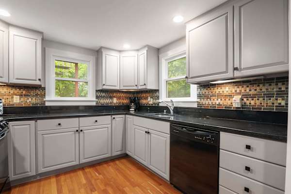 Photo 10 of Del Mar #11176 - Rare Private Deck, Dog Friendly, Walk to Harbor!