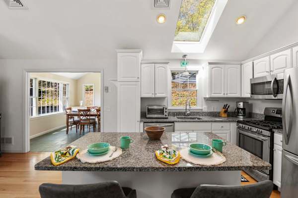 Photo 9 of Del Mar #19940 - Hot Tub, 200 ft to Beach!