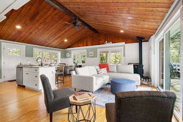 Photo 5 of Del Mar #19950 - Tranquil Pond-View Escape in Dennis