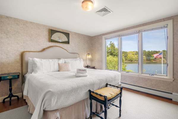 Photo 5 of Del Mar #20027 - Waterfront, Incredible Views and Private Dock!