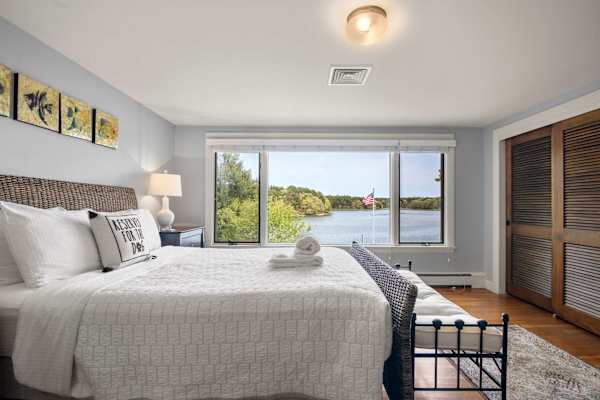 Photo 4 of Del Mar #20027 - Waterfront, Incredible Views and Private Dock!