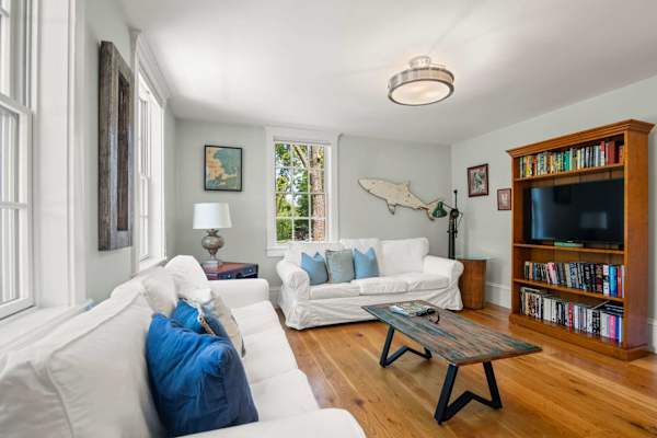 Photo 3 of Del Mar #15531 - Walk to Town, Fully Renovated!