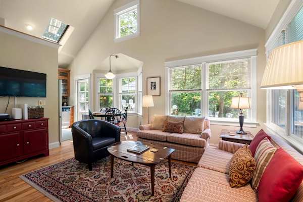 Photo 3 of Del Mar #15583 - Walk to Beach, Close to Town!