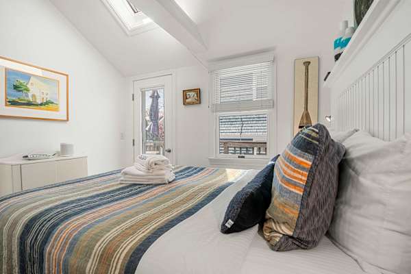 Photo 8 of Del Mar #11117 - Private Deck, Parking, Walk to Town!