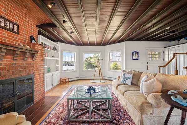 Photo 5 of Del Mar #20032 - Stunning Waterfront Home!