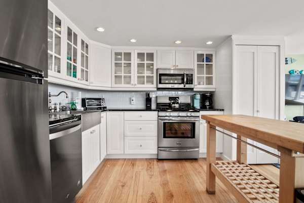 Photo 8 of Del Mar #11175 - Oceanfront Getaway with Deck, Steps to Provincetown Fun