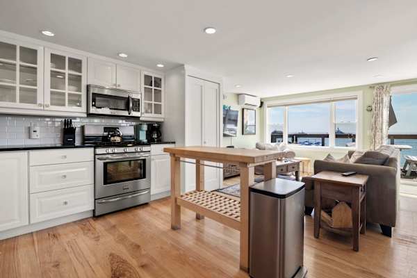 Photo 3 of Del Mar #11175 - Oceanfront Getaway with Deck, Steps to Provincetown Fun