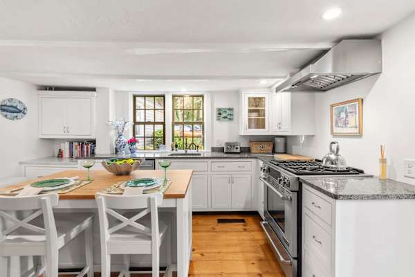 Photo 10 of Del Mar #20034 - Steps From Downtown, Minutes From Grays Beach!