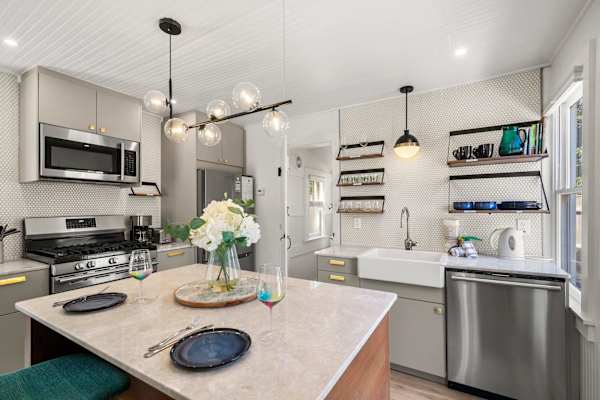 Photo 10 of Del Mar #20031 - Adorable Updated Cottage, Walk to Water! 