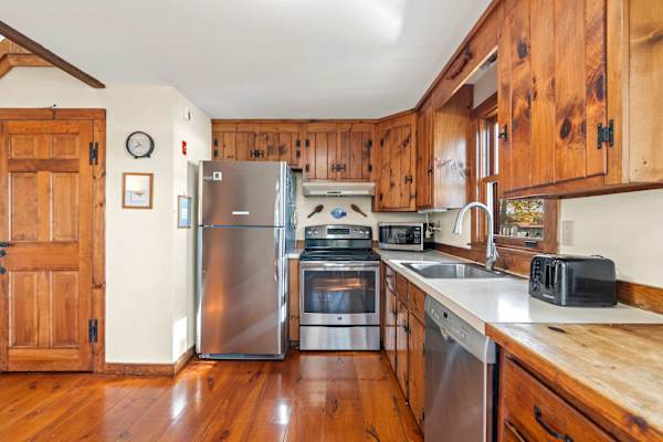 Photo 3 of Del Mar #19953 - Waterfront on Swan Pond with Kayaks!