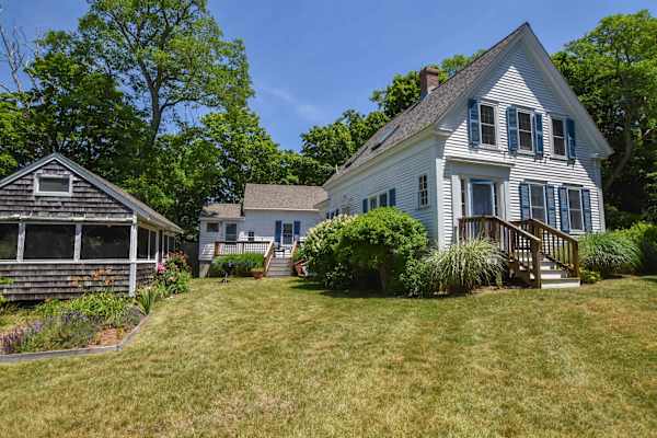 Photo 2 of Del Mar #13354 - Private Downtown Wellfleet Location!
