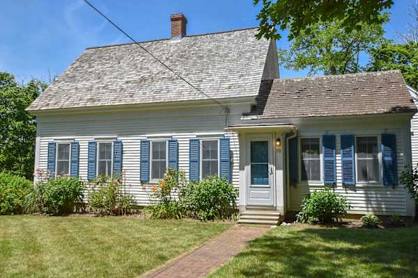 Photo 2 of Del Mar #13354 - Private Downtown Wellfleet Location!