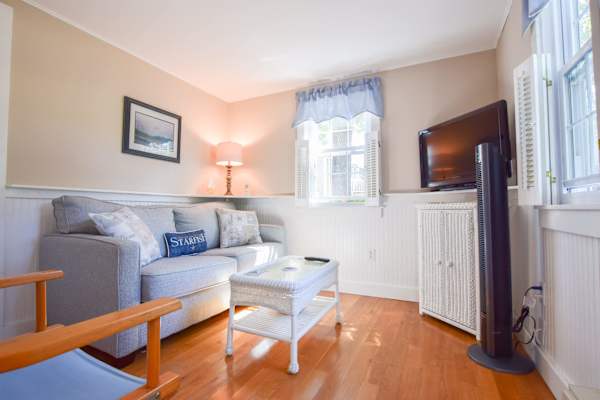 Photo 5 of Del Mar #13355 - Private Association Pool Great Location!