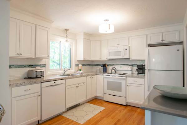 Photo 2 of Del Mar #16647 - 5-Mins to Forest Beach Dog Friendly!