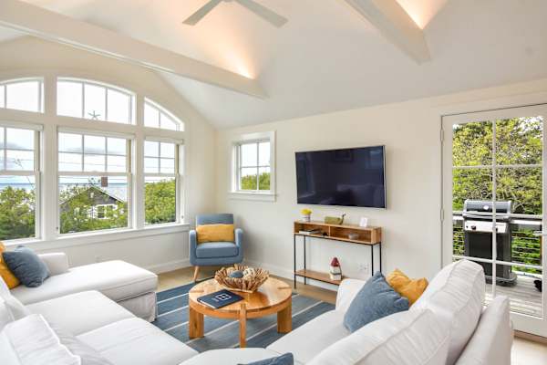 Photo 5 of Del Mar #14424 - Gorgeous Architectural Home w/ Water Views!