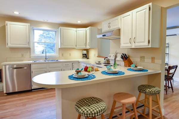 Photo 9 of Del Mar #14511 - Sunroom, Mins to Beaches, Central AC!