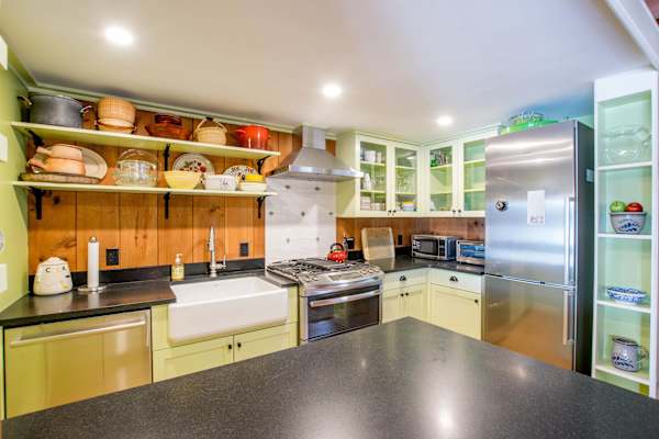 Photo 9 of Del Mar #15515 - Waterfront on Crystal Lake!