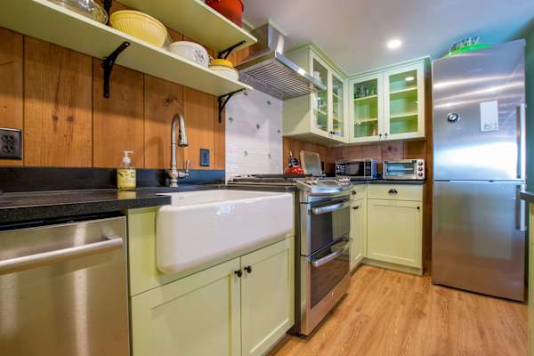 Photo 10 of Del Mar #15515 - Waterfront on Crystal Lake!