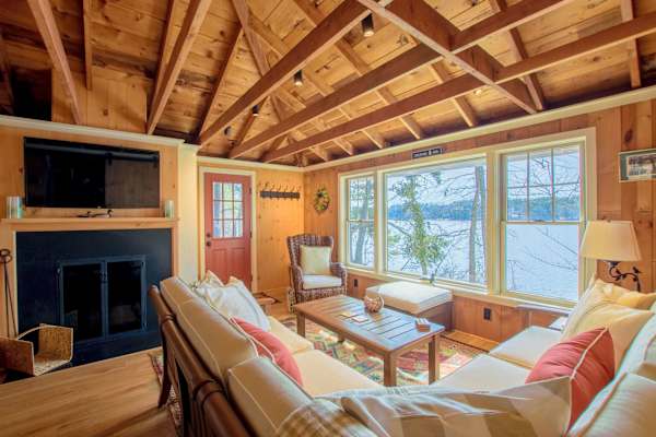 Photo 7 of Del Mar #15515 - Waterfront on Crystal Lake!