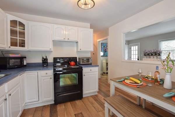 Photo 2 of Del Mar #13301 - Classic Cape Great Location! Dog Welcome!