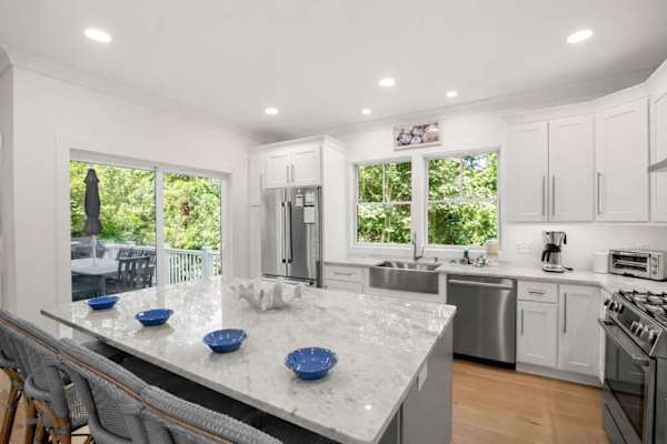 Photo 3 of Del Mar #17754 - Sophisticated Luxury Home 1 Mi from Downtown!