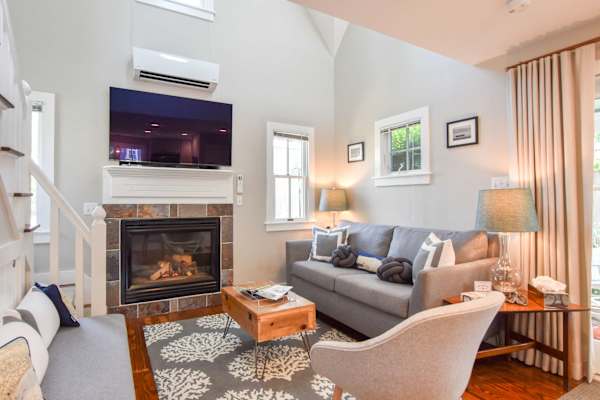 Photo 10 of Del Mar #11108 - 4 min Walk to Commercial Street and Beach!