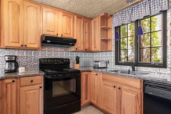 Photo 5 of Del Mar #16699 - Central AC, Dog Friendly, Family-Friendly!