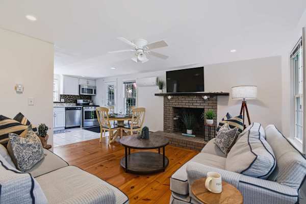 Photo 6 of Del Mar #18847 - Minutes from Bay Beaches, Ping Pong and A/C!