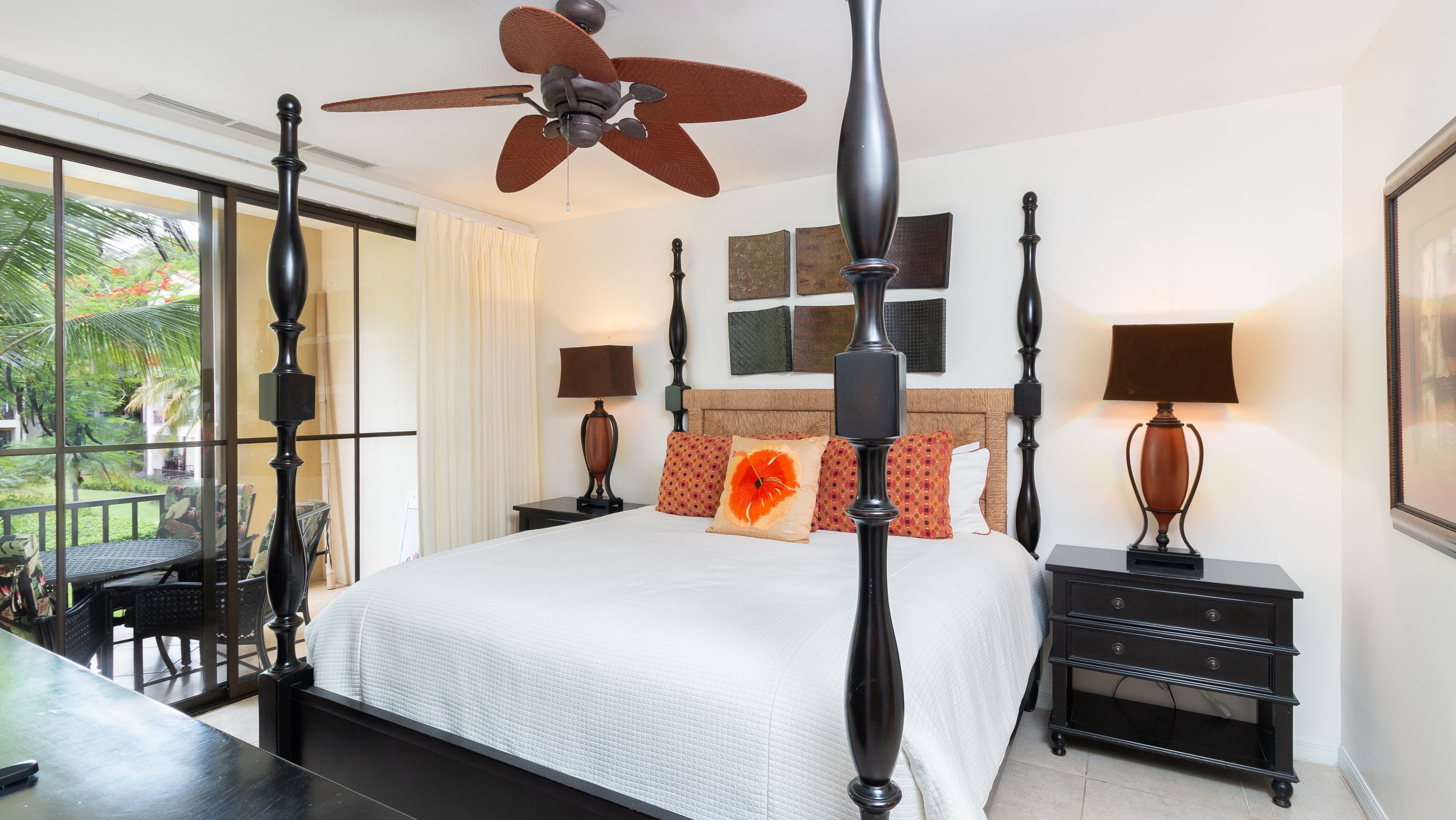 Spacious One-Bedroom Condo with Pool View, Balcony & Beach Club Access - Foto 15