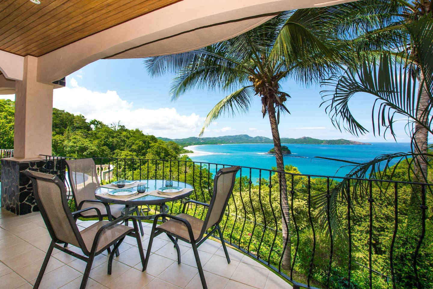 Private balcony with stunning ocean view