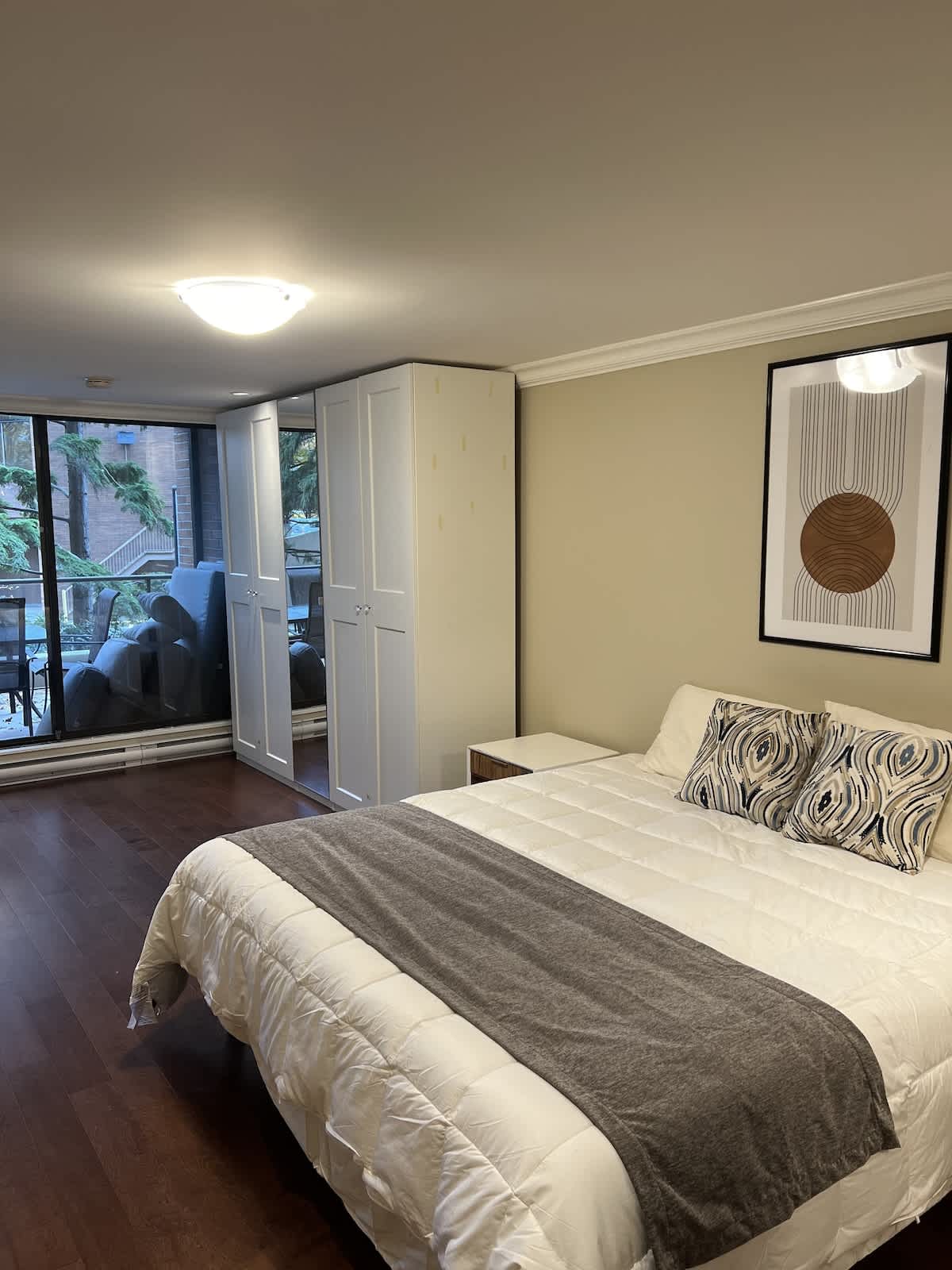 Elegant Pennyfarthing Hideaway