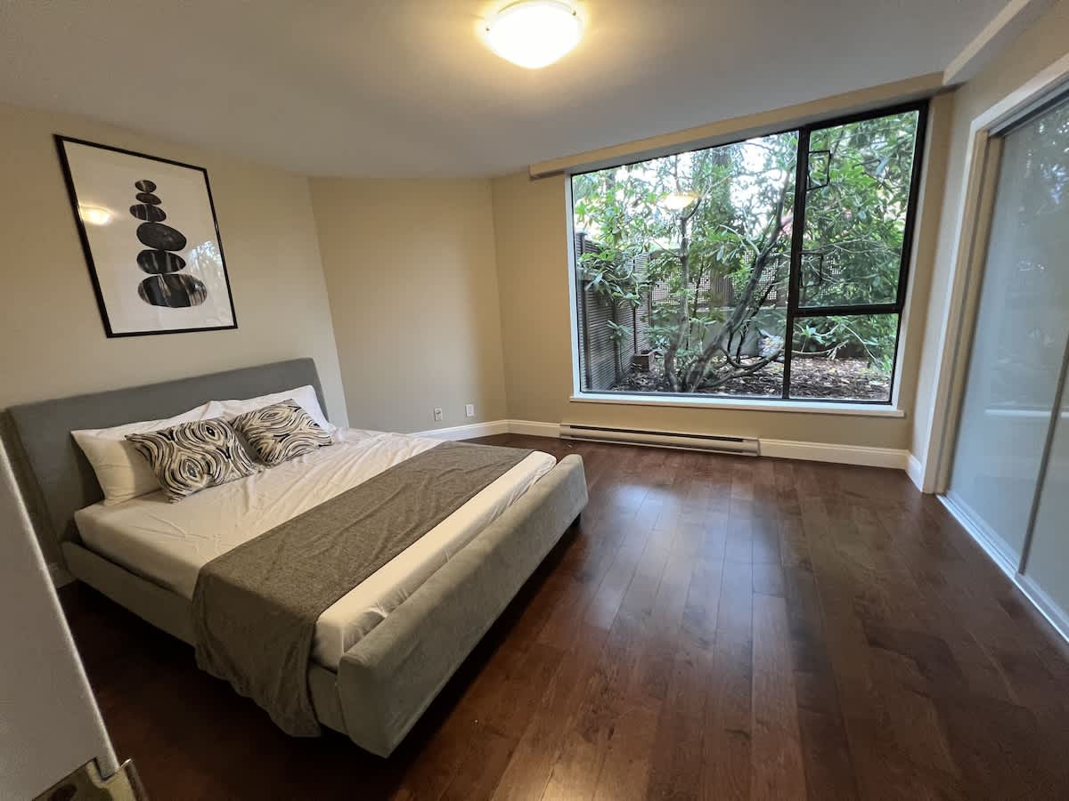 Elegant Pennyfarthing Hideaway