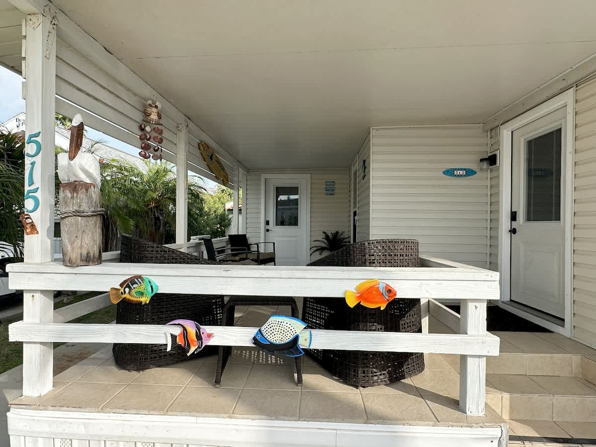 Family Friendly Resort Cottage with Private Patio 4