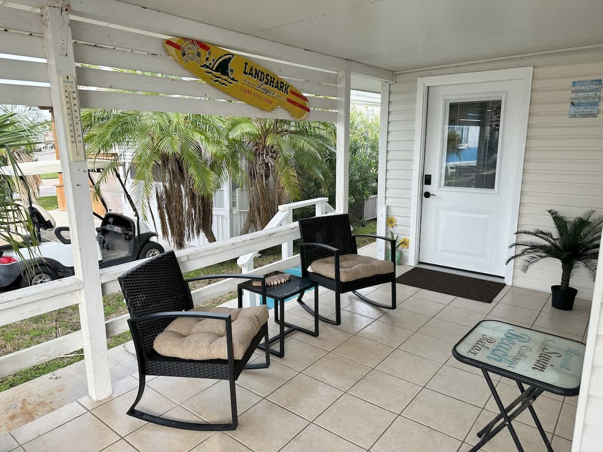 Family Friendly Resort Cottage with Private Patio 6