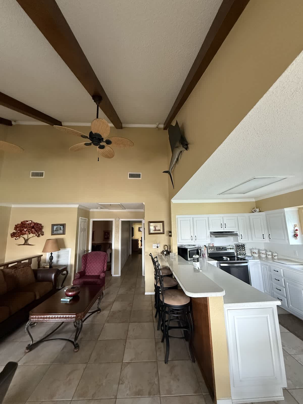 Relaxing Gulf Coast Getaway with a Waterfront Deck | Photo 9