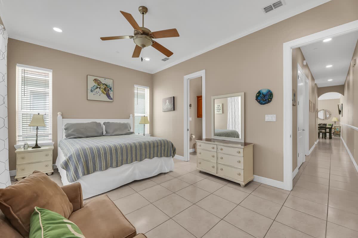 Beachfront South Padre Retreat w Balcony Pool 2