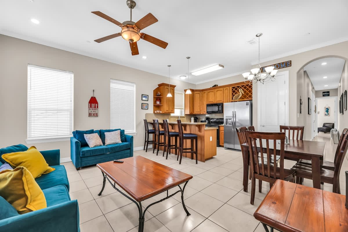 Beachfront Condo with Private Balcony Pool 3