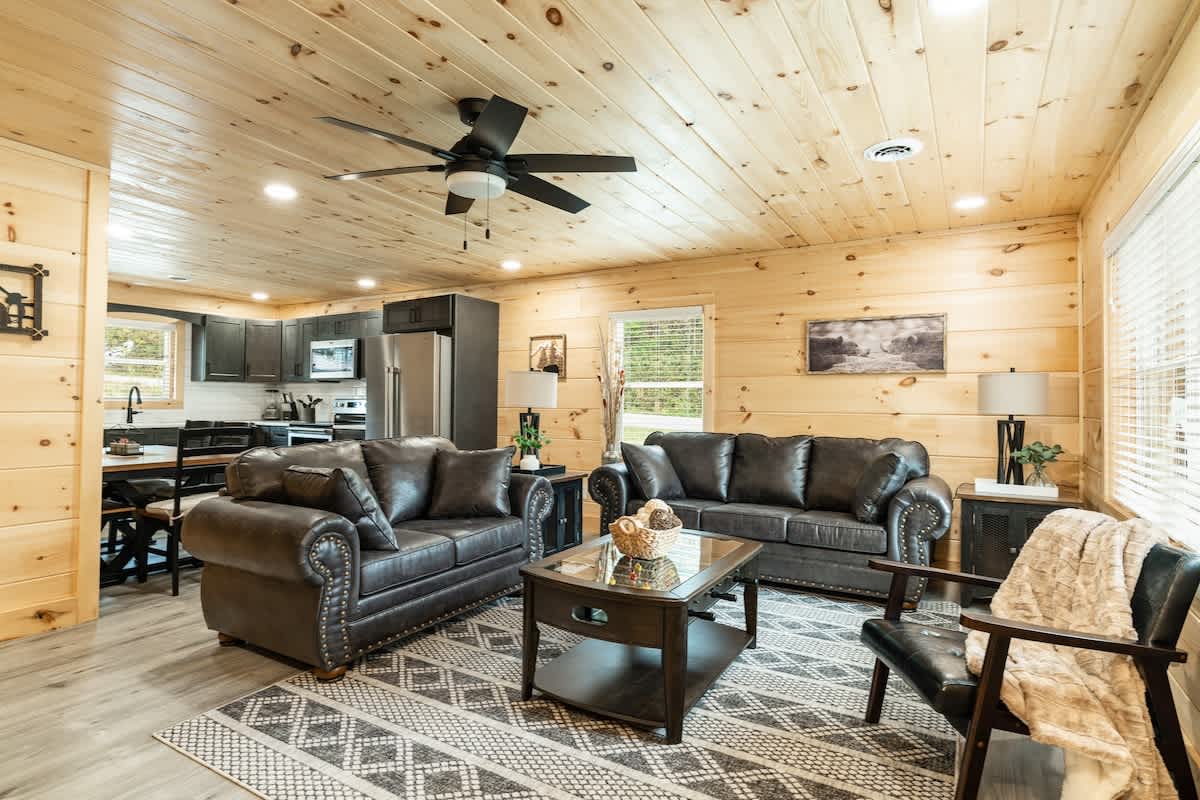 Minutes From Downtown Gatlinburg — Gatlinburg, TN — vacation rental