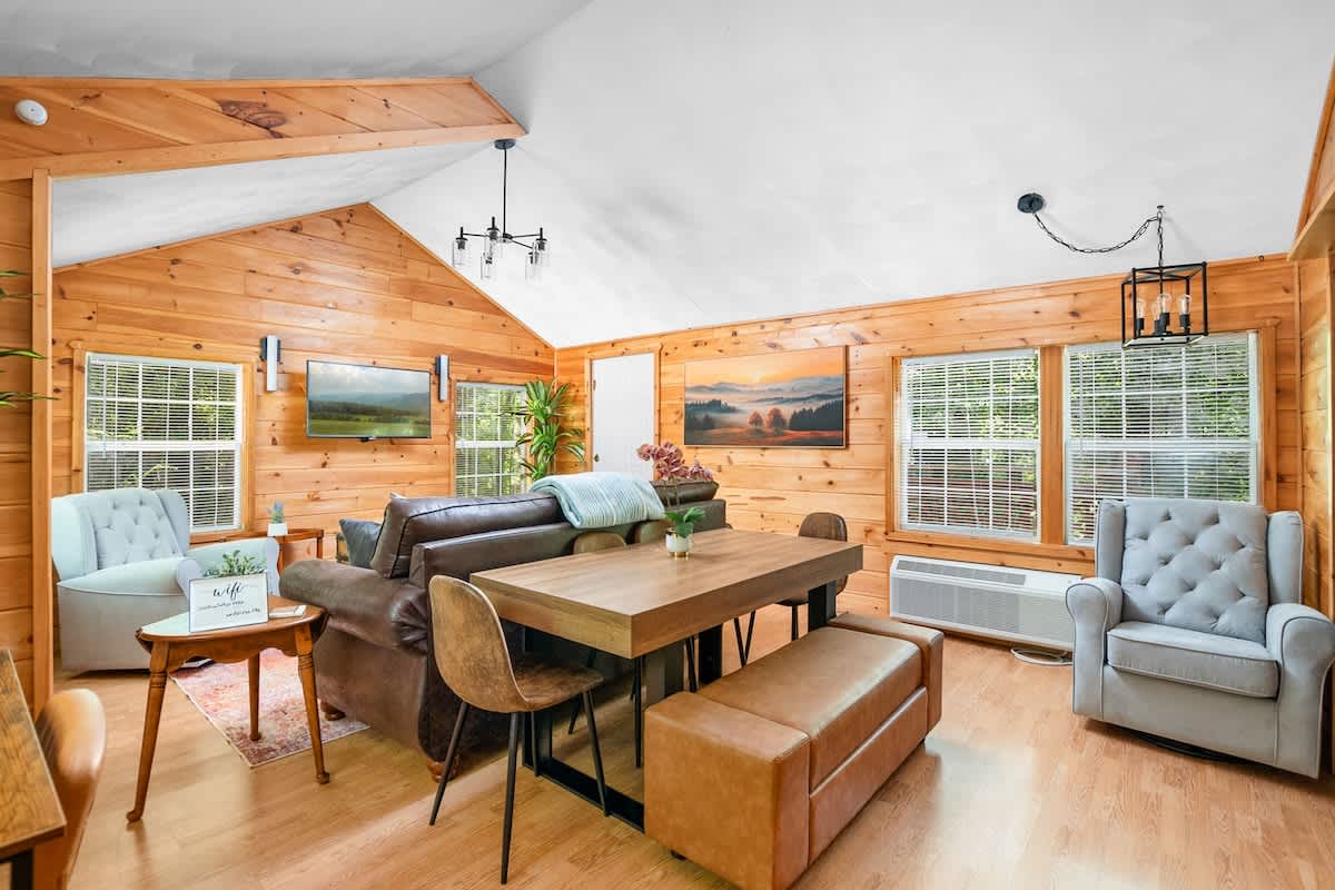Near Downtown Gatlinburg/Cozy — Gatlinburg, TN — vacation rental
