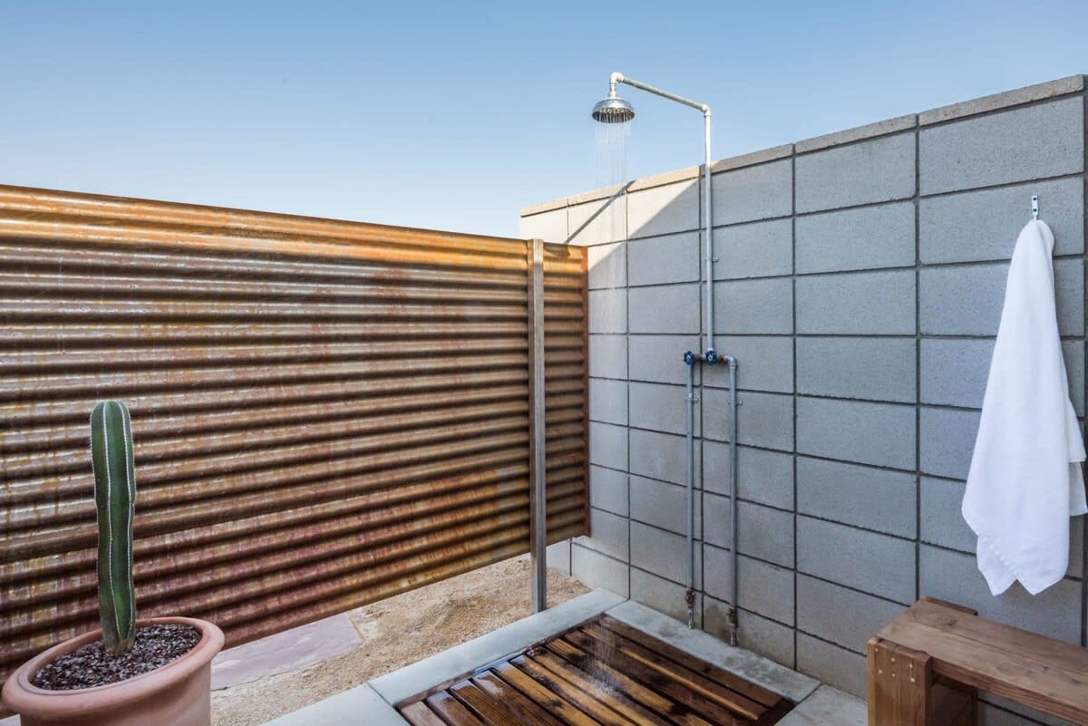 Outdoor Shower (Off during winter months)