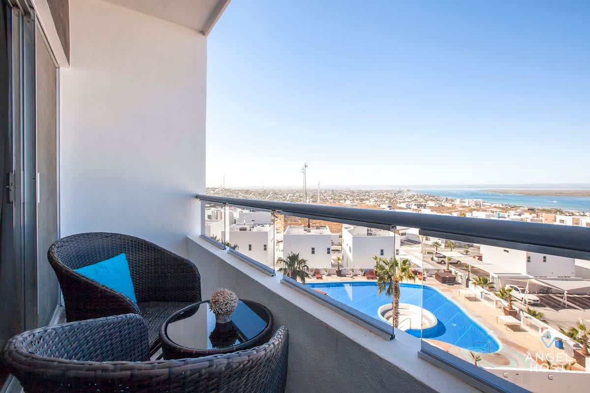 Bayview Terrace, Pools, Gym, Walk to Malecon — La Paz, Baja California Sur — vacation rental