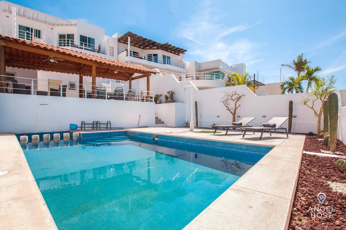 Private Terrace  BBQ  Pool Walk to Beach — La Paz, Baja California Sur — vacation rental