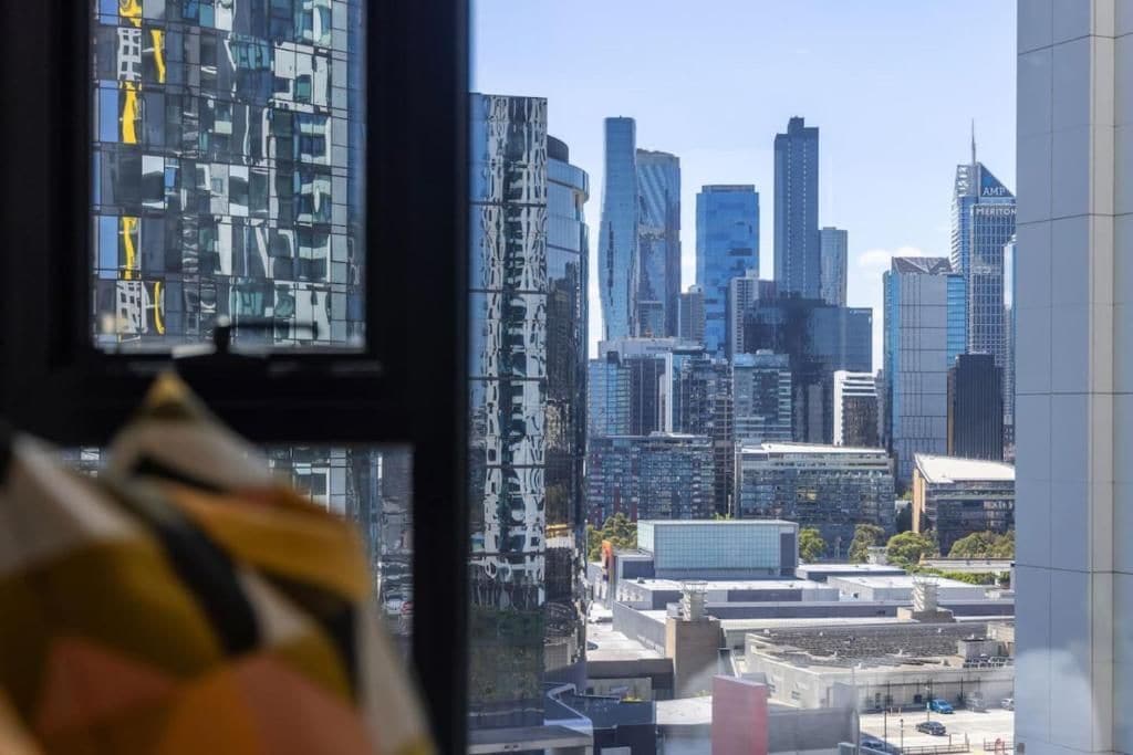 2B Southbank Stay | Pool, Gym, Bay Views