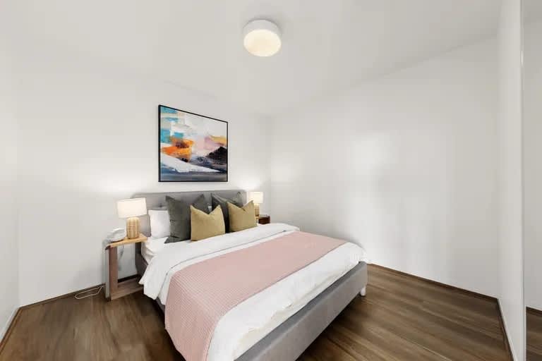 Modern Riverside Retreat near Yarra River & CBD