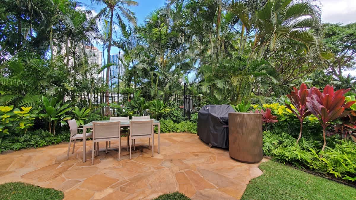 Exterior Amenity Outdoor Seating Area