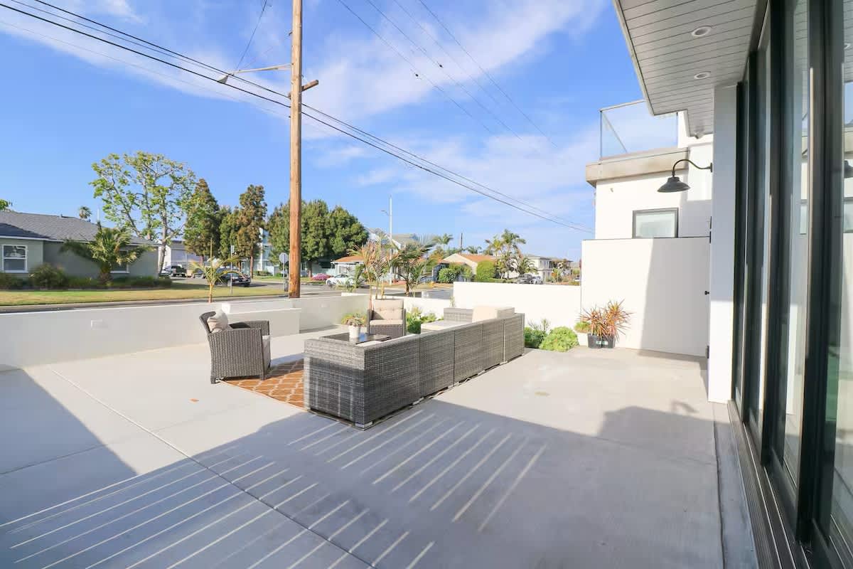 Outdoor Patio with Firepit